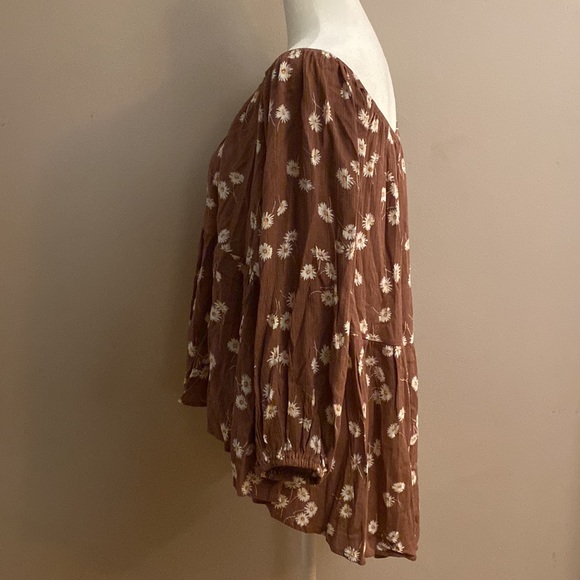 Francesca’s Miami Floral Off-Shoulder Bohemian Blouse - Picture 4 of 12